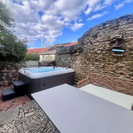 En Pierre Terrasse Malmussou Le Bugue